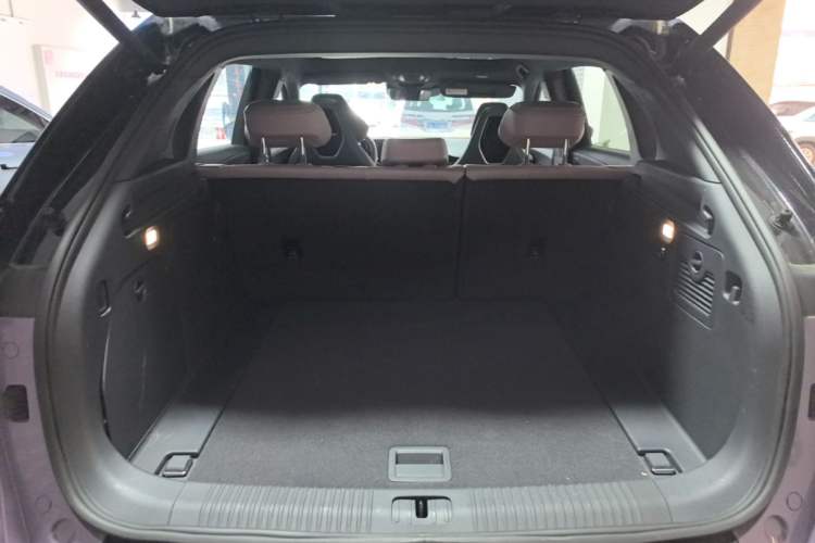 Used Hongqi Tiangong 08 2025 680 Ultra Four-Wheel-Drive Version Trunk