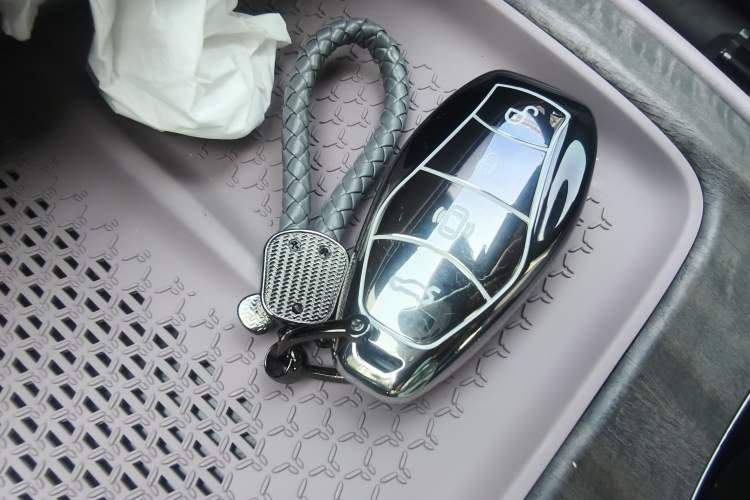 Used Hongqi Tiangong 08 2025 680 Ultra Four-Wheel-Drive Version Vehicle Key