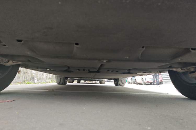 Used Hongqi Tiangong 08 2025 520 Max Rear-Drive Version Chassis Front