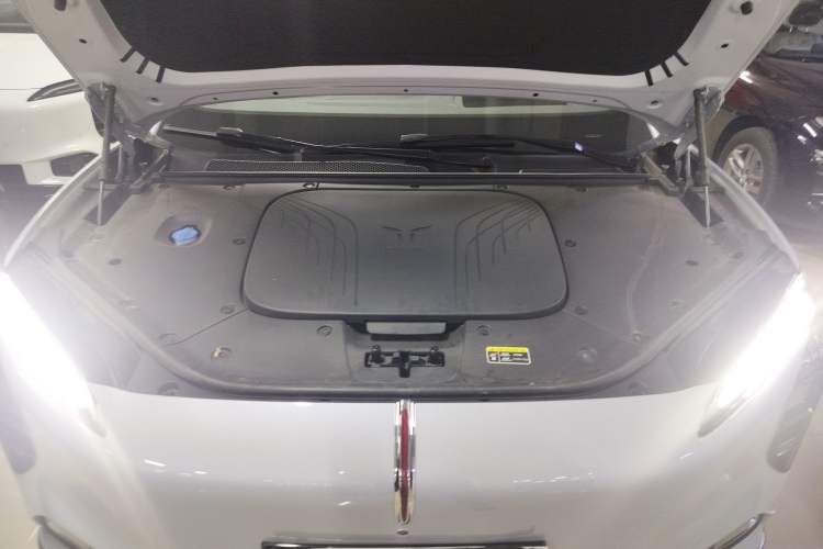Used Hongqi Tiangong 08 2025 680 Ultra Four-Wheel-Drive Version Engine Bay