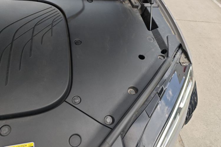 Used Hongqi Tiangong 08 2025 520 Max Rear-Drive Version Engine Bay Left