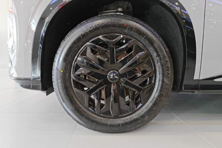 Used Hongqi Tiangong 08 2025 605 Pioneer Edition Left Front Wheel Hub
