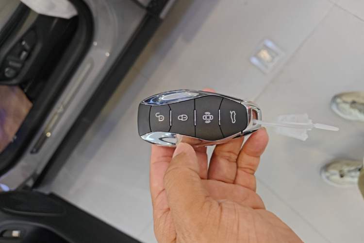 Used Hongqi Tiangong 08 2025 605 Pioneer Edition Vehicle Key
