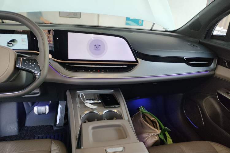 Used Hongqi Tiangong 08 2025 605 Pioneer Edition Audio And AC Panel