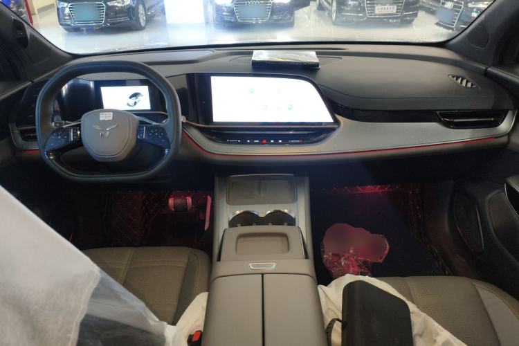 Used Hongqi Tiangong 08 2025 520 Max Rear-Drive Version Center Console