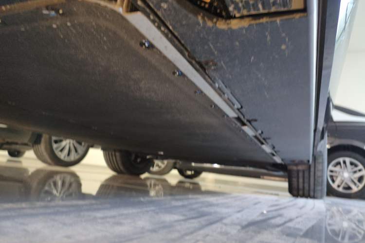 Used Hongqi Tiangong 08 2025 520 Max Rear-Drive Version Chassis Front Left