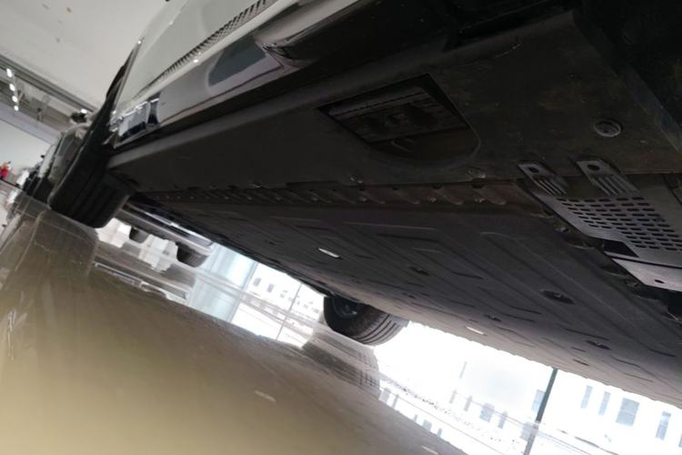 Used Hongqi Tiangong 08 2025 605 Max Rear-Drive Version Chassis Front Right