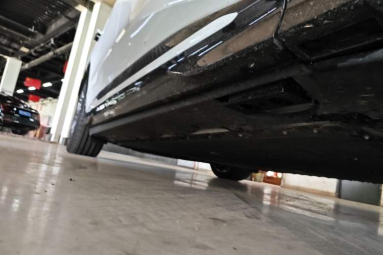 Used Hongqi Tiangong 08 2025 565 Ultra Four-Wheel Drive Version Chassis Front Right
