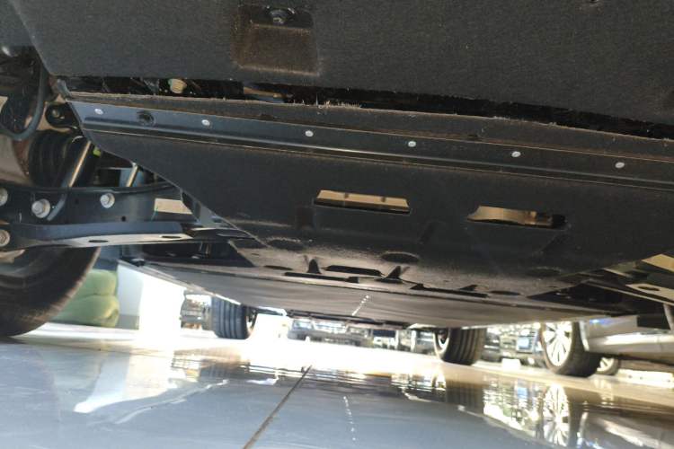 Used Hongqi Tiangong 08 2025 520 Max Rear-Drive Version Chassis Rear