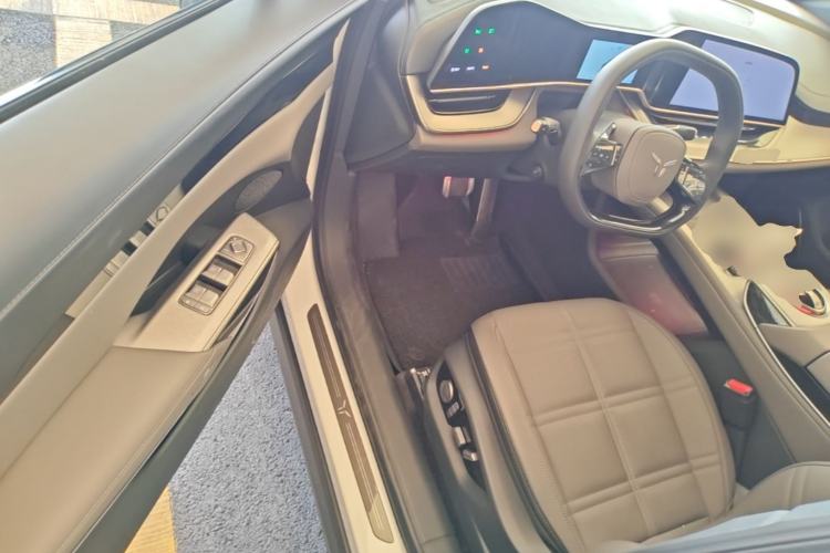 Used Hongqi Tiangong 08 2025 730 Max Rear-Drive Version Driver Seat