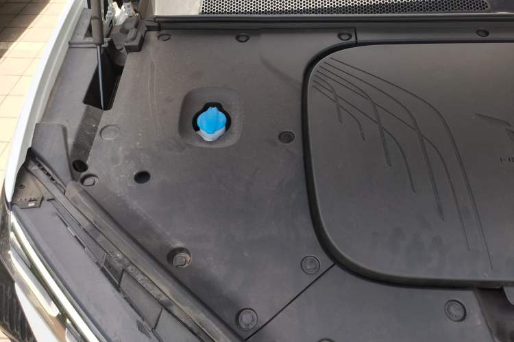 Used Hongqi Tiangong 08 2025 605 Pioneer Edition Engine Bay Right