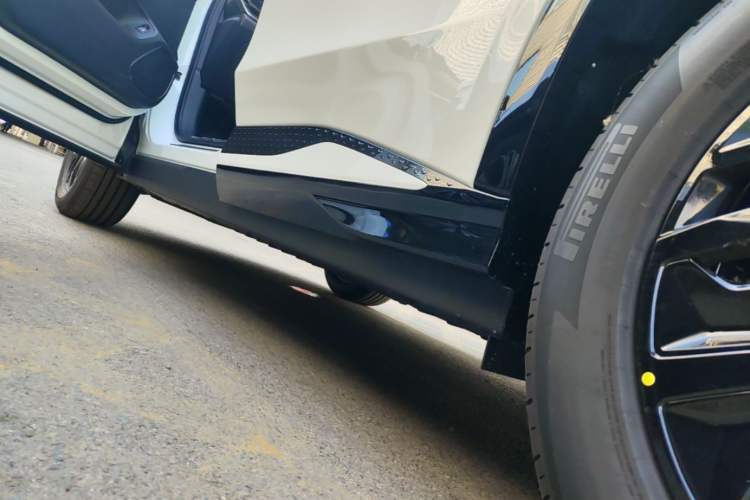 Used Hongqi Tiangong 08 2025 605 Pioneer Edition Left Side Sill