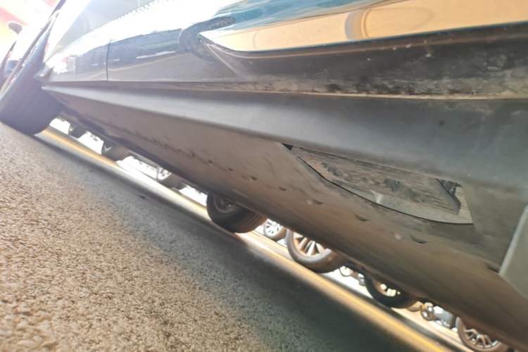 Used Hongqi Tiangong 08 2025 730 Max Rear-Drive Version Left Side Sill