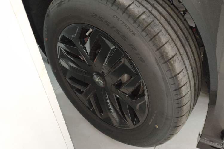 Used Hongqi Tiangong 08 2025 520 Max Rear-Drive Version Right Front Wheel Hub