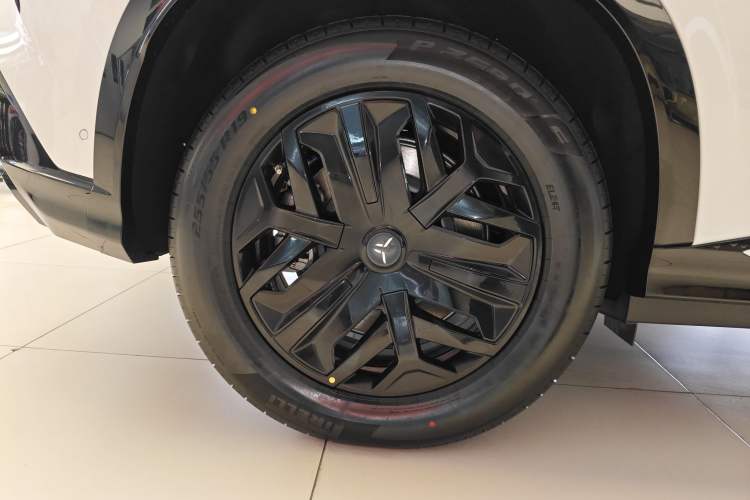 Used Hongqi Tiangong 08 2025 605 Pioneer Edition Right Rear Wheel Hub