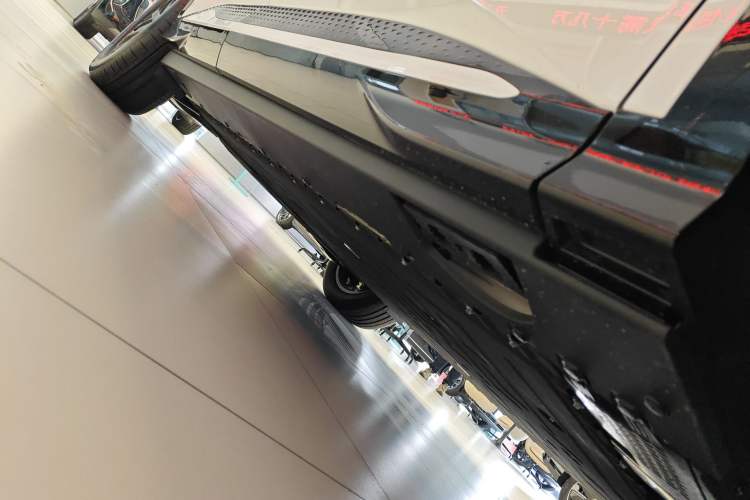 Used Hongqi Tiangong 08 2025 605 Pioneer Edition Right Side Sill