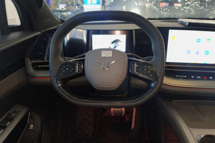 Used Hongqi Tiangong 08 2025 520 Max Rear-Drive Version Steering Wheel