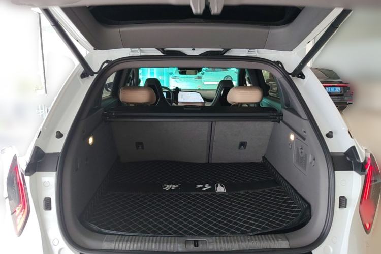 Used Hongqi Tiangong 08 2025 605 Max Rear-Drive Version Trunk