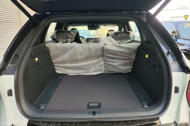 Used Hongqi Tiangong 08 2025 605 Pioneer Edition Trunk