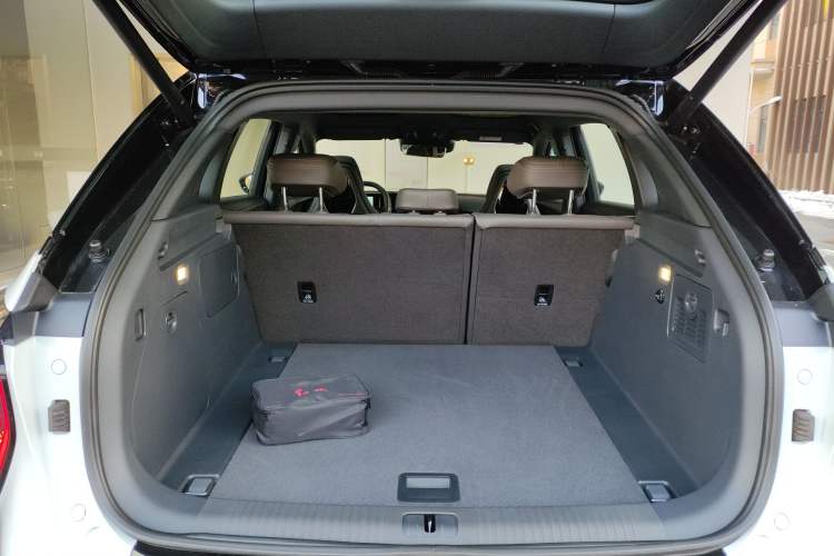 Used Hongqi Tiangong 08 2025 605 Pioneer Edition Trunk
