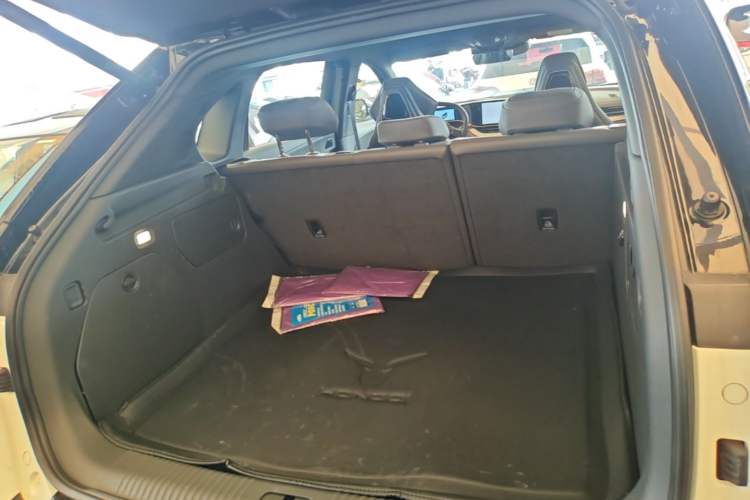 Used Hongqi Tiangong 08 2025 730 Max Rear-Drive Version Trunk