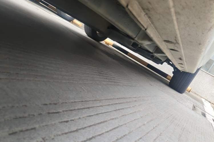 Used HORKI 300E 2017 Standard Model Chassis Front Left