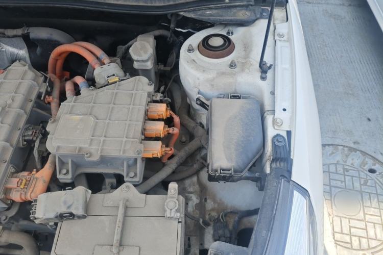 Used HORKI 300E 2017 Standard Model Engine Bay Left