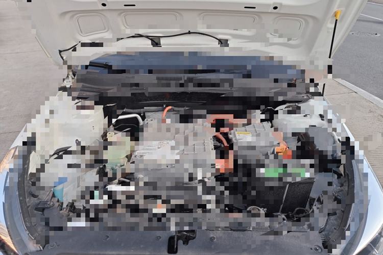 Used HORKI 300E 2017 Standard Model Engine Bay