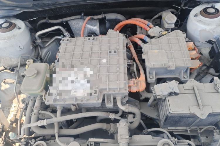 Used HORKI 300E 2017 Standard Model Engine Bay