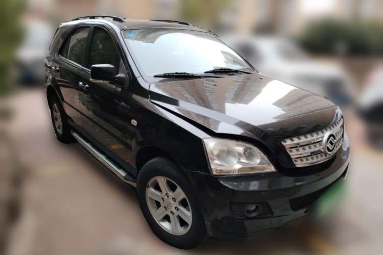 Used Huanghai Aolong CUV 2010 2.0L Two-Wheel-Drive DD6470 Standard Version Front Right 45 Deg