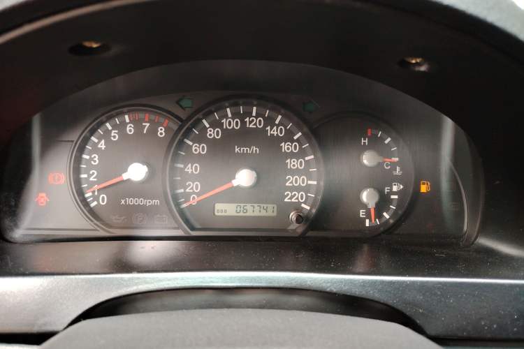 Used Huanghai Aolong CUV 2010 2.0L Two-Wheel-Drive DD6470 Standard Version Instrument Cluster