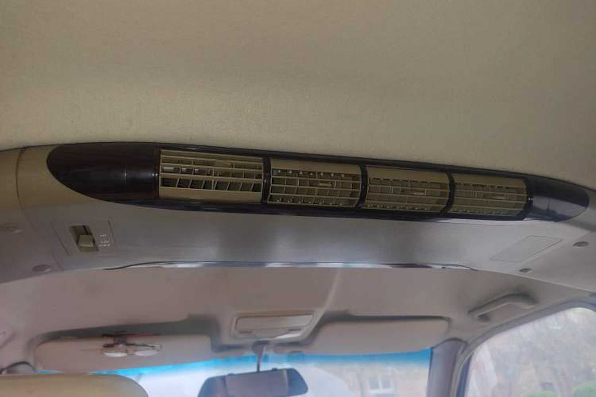 Used Huanghai Challenger SUV 2010 2.0L Two-Wheel Drive DD6490P Headliner