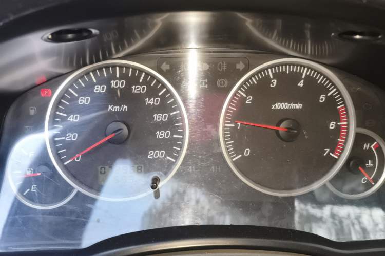 Used Huanghai Challenger SUV 2010 2.0L Two-Wheel Drive DD6490P Instrument Cluster