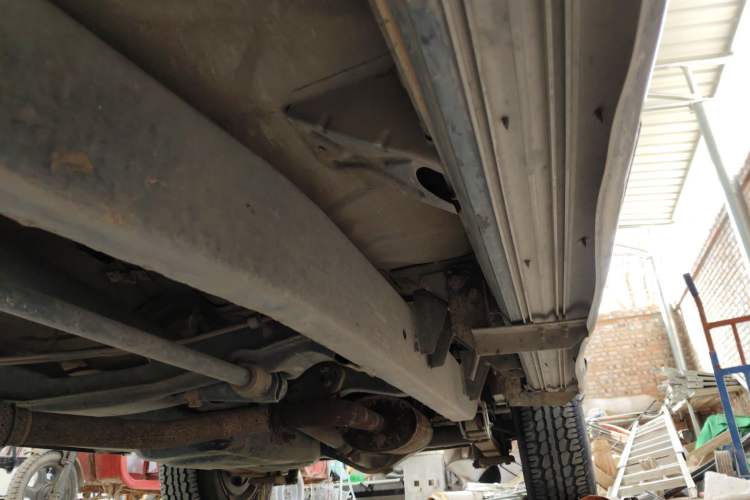 Used Huanghai Challenger SUV 2010 2.0L Two-Wheel Drive DD6490P Chassis Front Left