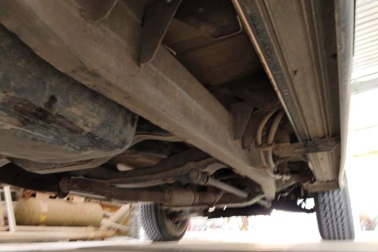 Used Huanghai Challenger SUV 2010 2.0L Two-Wheel Drive DD6490P Chassis Rear Right