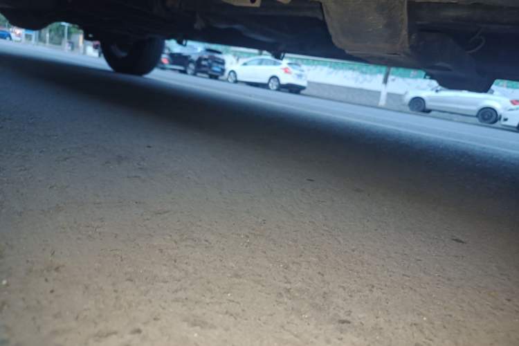 Used Huanghai Da Chaishen 2012 3.2T Ultimate Edition Two-Wheel Drive Standard Version CA4DC2-10E4 Chassis Front Right