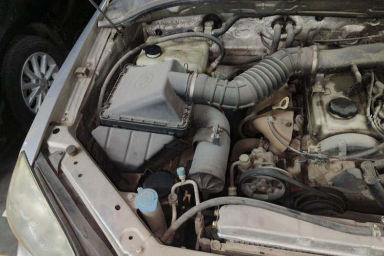 Used Huanghai Da Chaishen 2012 2.4L Supreme Edition Two-Wheel-Drive Standard Version 4G69S4N Engine Bay Right