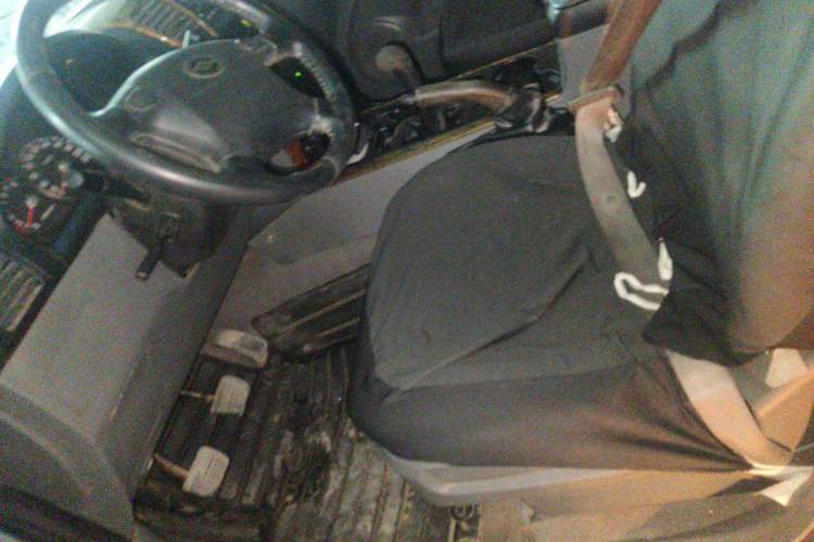 Used Huanghai Da Chaishen 2012 2.4L Supreme Edition Two-Wheel-Drive Standard Version 4G69S4N Left Front Seat
