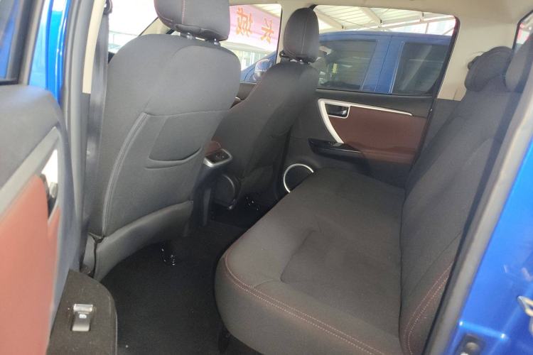 Used Huanghai Da Niu 2022 2.8T Pioneer Edition Manual Diesel 4x4 Value-Added Flatbed Cargo Box JE493ZLQ6H Interior 1