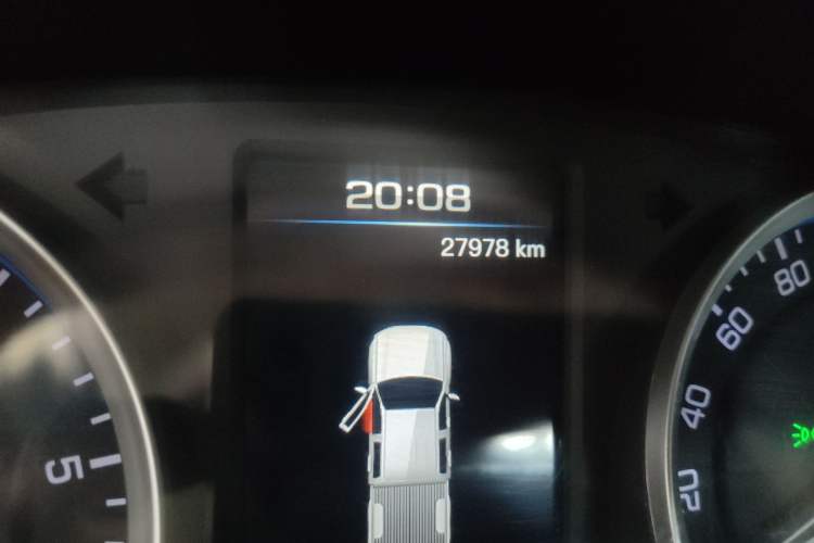 Used Huanghai Da Niu 2022 2.8T Pioneer Edition Manual Diesel 4x4 Value-Added Flatbed Cargo Box JE493ZLQ6H Odometer Close Up