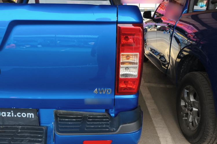 Used Huanghai Da Niu 2022 2.8T Pioneer Edition Manual Diesel 4x4 Value-Added Flatbed Cargo Box JE493ZLQ6H Right Rear Taillight