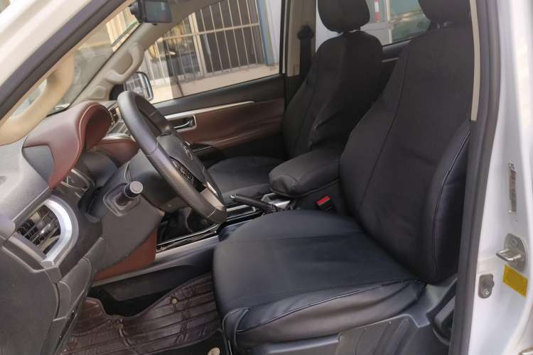 Used Huanghai Da Niu 2022 2.8T Pioneer Edition Manual Diesel 4x4 Value-Added Flatbed Cargo Box JE493ZLQ6H Left Front Seat