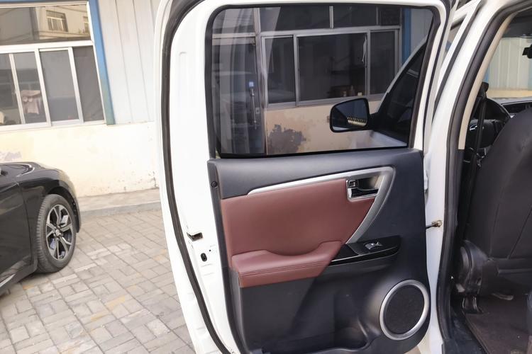 Used Huanghai Da Niu 2022 2.8T Pioneer Edition Manual Diesel 4x4 Value-Added Flatbed Cargo Box JE493ZLQ6H Left Rear Door Interior