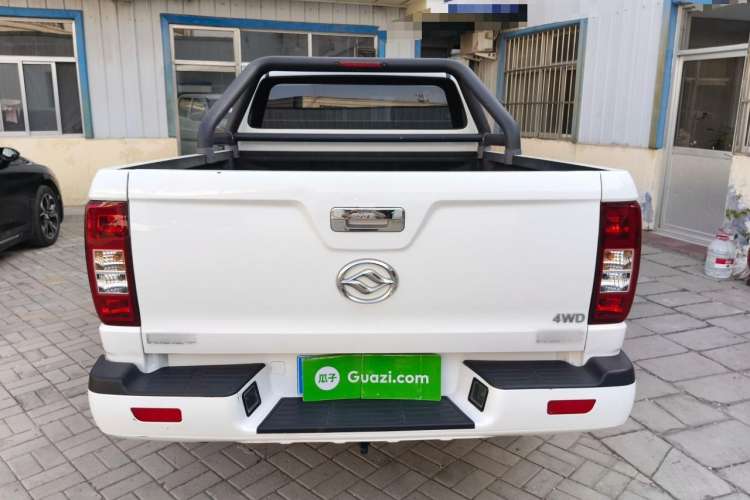 Used Huanghai Da Niu 2022 2.8T Pioneer Edition Manual Diesel 4x4 Value-Added Flatbed Cargo Box JE493ZLQ6H Rear