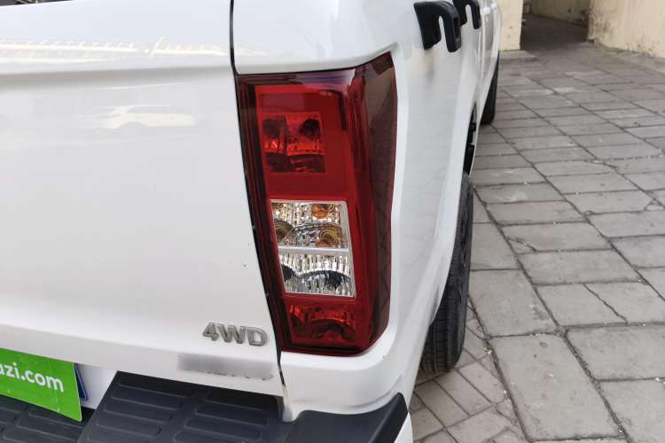 Used Huanghai Da Niu 2022 2.8T Pioneer Edition Manual Diesel 4x4 Value-Added Flatbed Cargo Box JE493ZLQ6H Right Rear Taillight