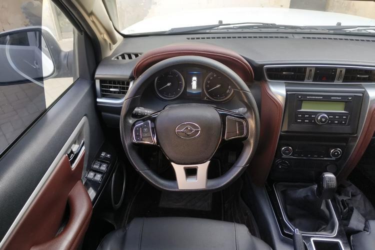 Used Huanghai Da Niu 2022 2.8T Pioneer Edition Manual Diesel 4x4 Value-Added Flatbed Cargo Box JE493ZLQ6H Steering Wheel