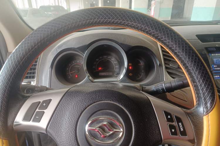 Used Huanghai Jiaolong 2015 2.8T Four-Wheel Drive Diesel Sport Edition JE493ZLQ4CB Instrument Cluster