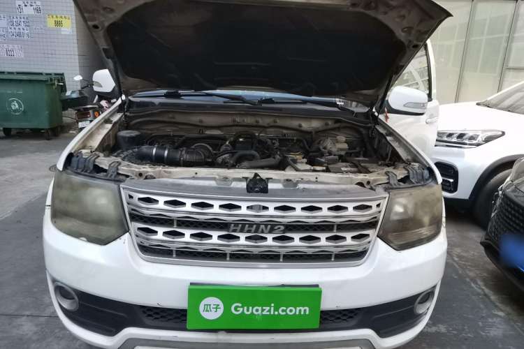 Used Huanghai Jiaolong 2015 2.8T Two-Wheel Drive Diesel Sport Edition JE493ZLQ4CB Engine Bay