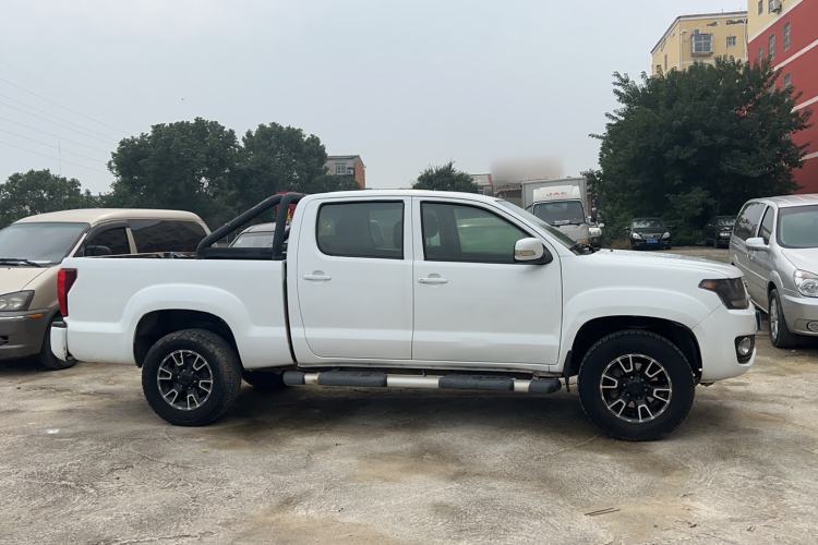 Used Huanghai Jiaolong 2015 2.8T Two-Wheel Drive Diesel Sport Edition JE493ZLQ4CB Exterior 2
