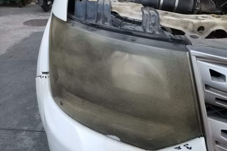 Used Huanghai Jiaolong 2015 2.8T Two-Wheel Drive Diesel Sport Edition JE493ZLQ4CB Right Front Headlight